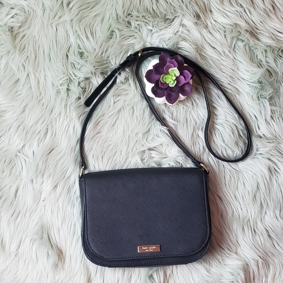 kate spade Handbags - New large Carson kate spade black crossbody